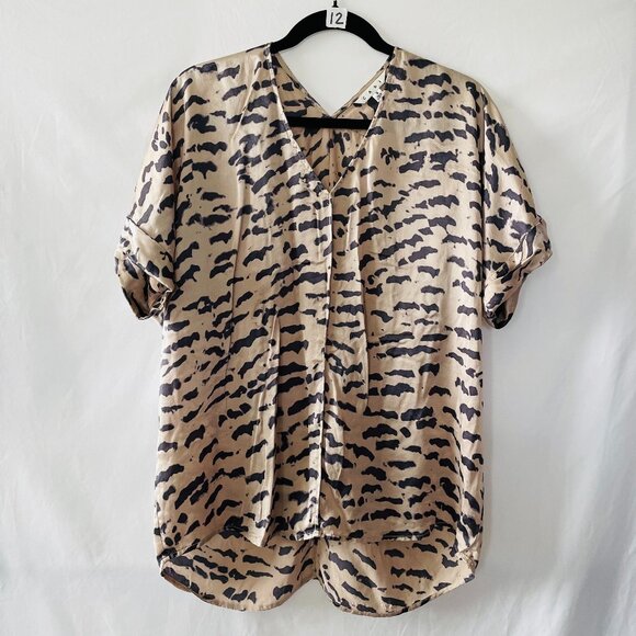 Cabi Style # 569 Womens Tan Lightweight Animal Print Silk Blouse Top Size S - Picture 1 of 7